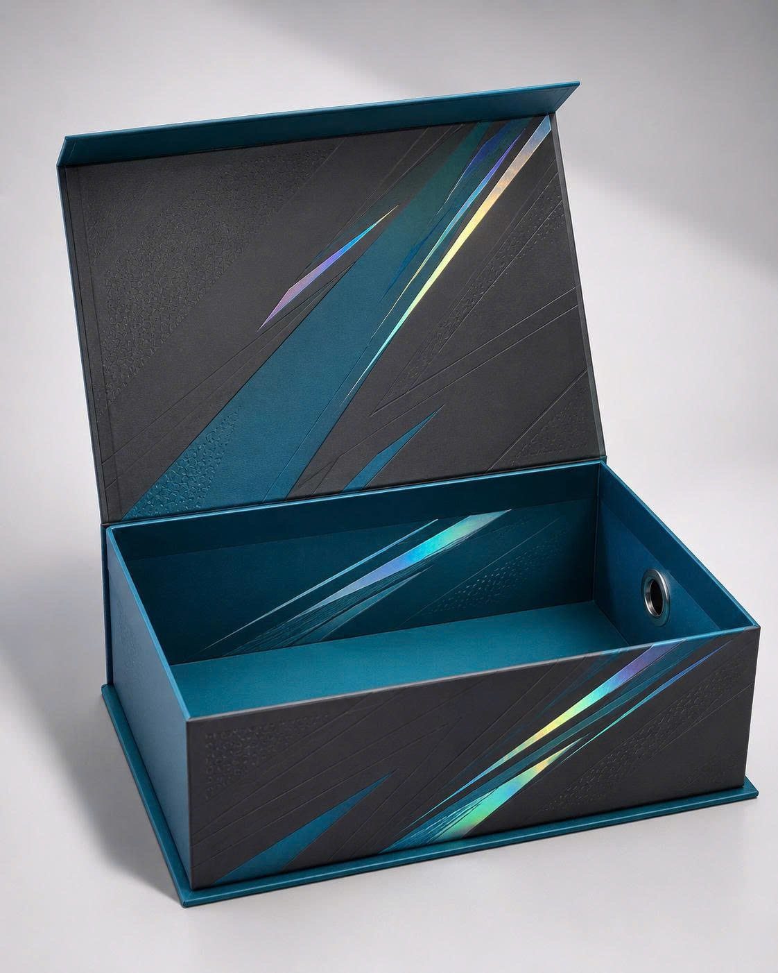 Hộp giày nam châm cao cấp ép kim hologram xanh in theo yêu cầu tại Golden Box