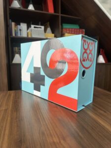 Hộp giày G/Fore xanh mint nắp gập do xưởng Golden Box Packaging sản xuất