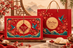 Hộp quà Tết hai cánh cửa họa tiết chim én hoa đào, kèm túi giấy – Golden Box (góc 1)